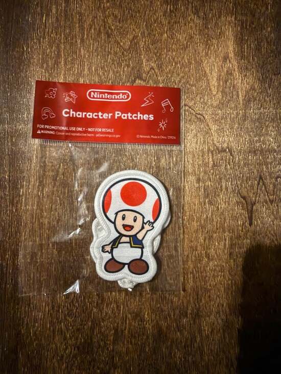 Nintendo Accessories - Nintendo Super Mario Character Patches - Toad and Princess Peach